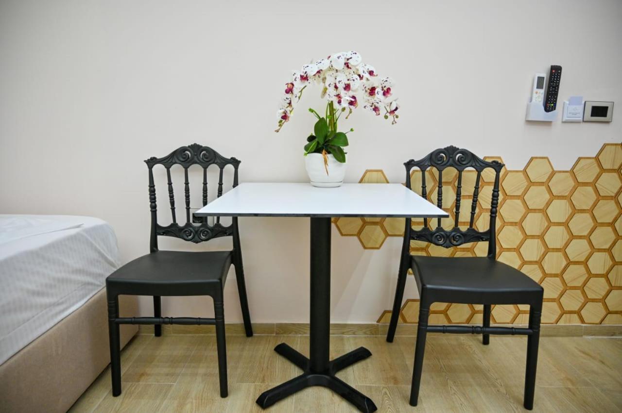 Andi Apartments Дуррес Екстер'єр фото