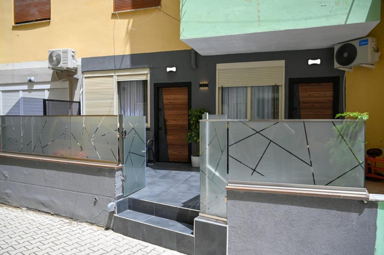 Andi Apartments Дуррес Екстер'єр фото